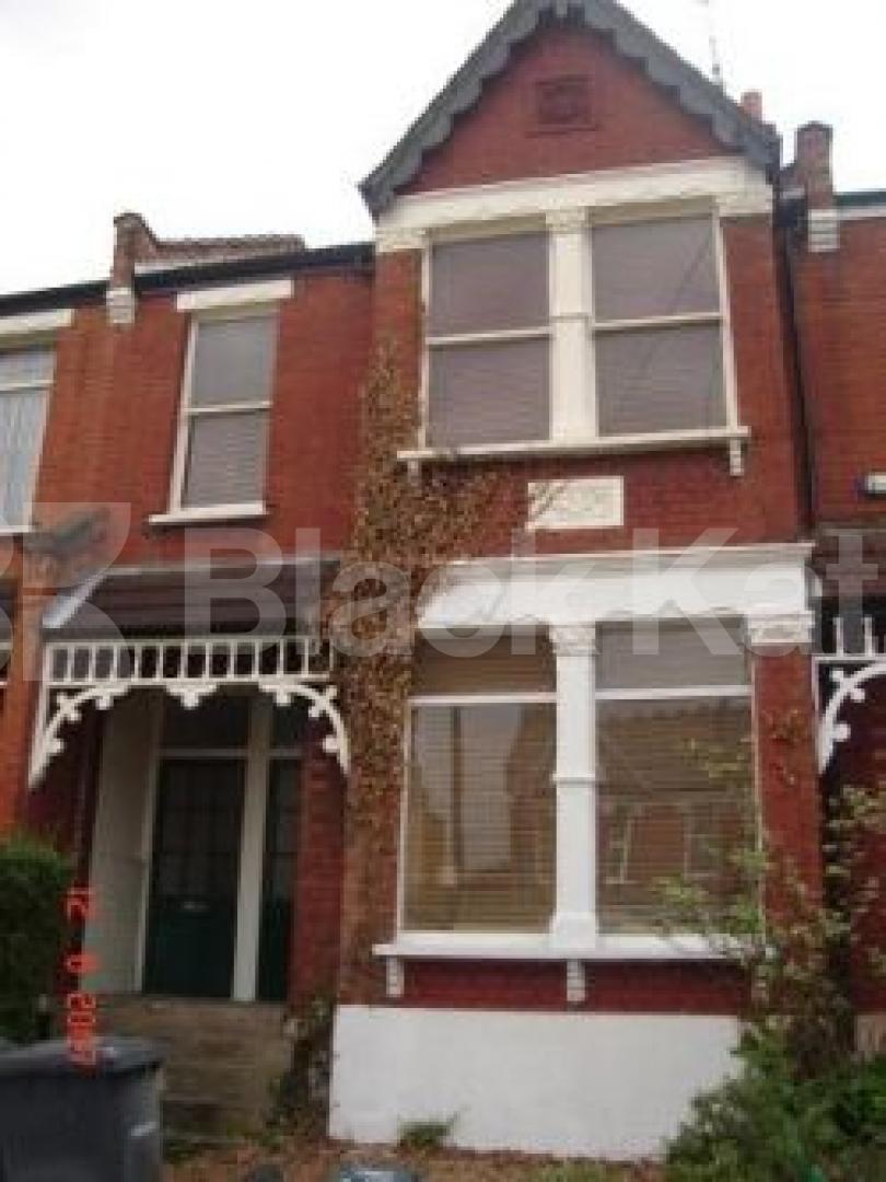 			3 Bedroom, 1 bath, 1 reception Flat			 Albert Road, ALEXANDRA PALACE N22